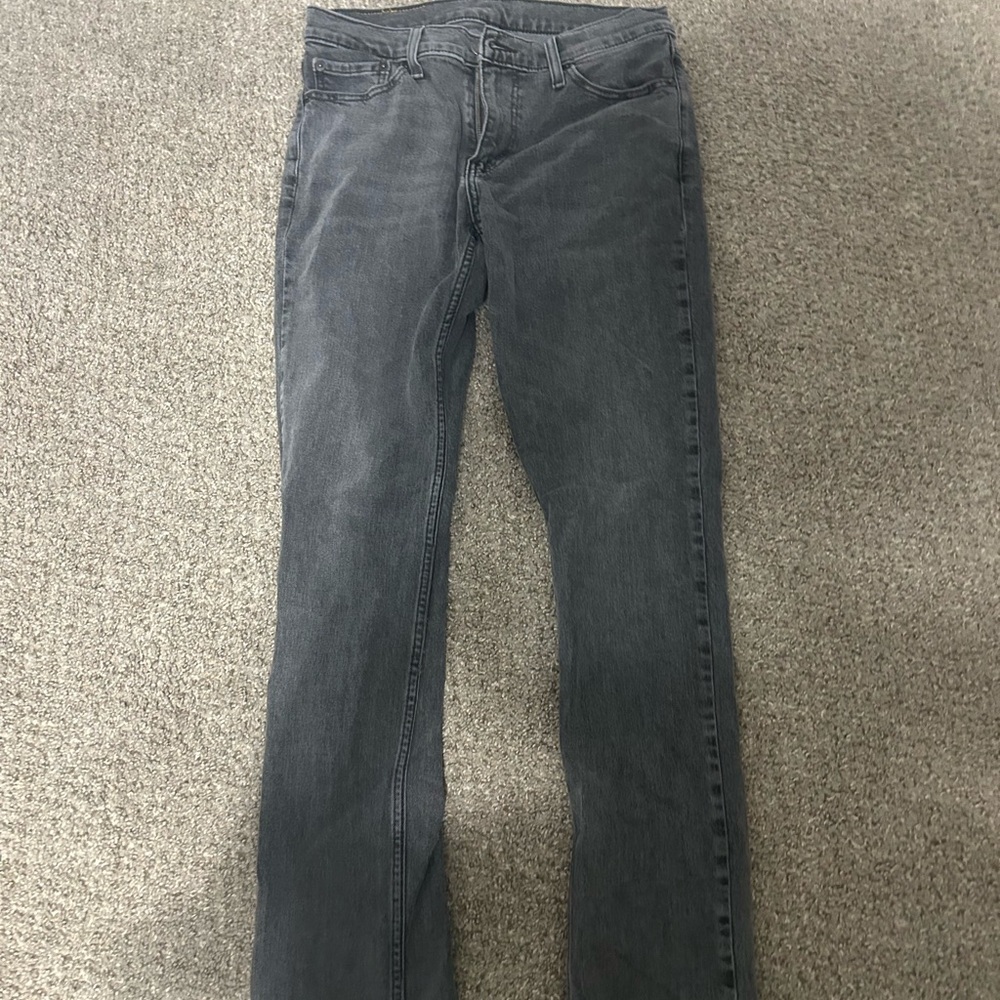 Levi's men’s Straight Leg Jeans in Gray